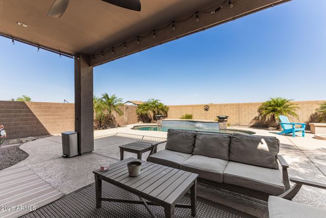 586 E BAKER Drive, San Tan Valley, AZ 85140