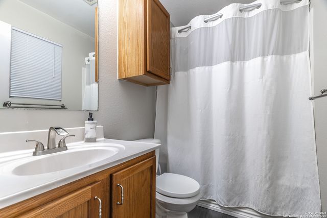 8331 Deer Creek Run, San Antonio, TX 78254