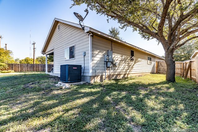 8331 Deer Creek Run, San Antonio, TX 78254