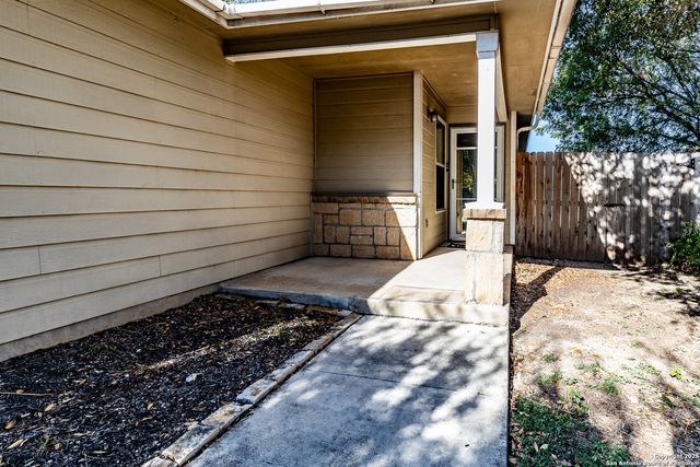 8331 Deer Creek Run, San Antonio, TX 78254