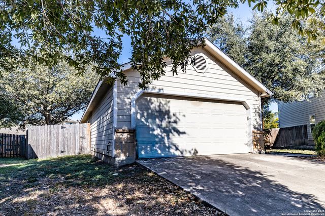 8331 Deer Creek Run, San Antonio, TX 78254