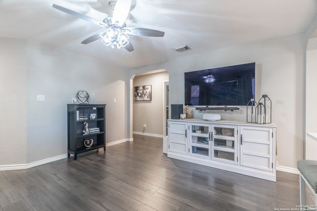 8331 Deer Creek Run, San Antonio, TX 78254