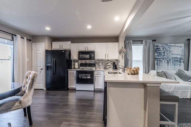 8331 Deer Creek Run, San Antonio, TX 78254