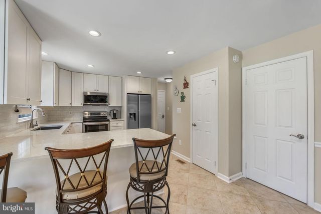 8504 SILVERDALE RD, Lorton, VA 22079