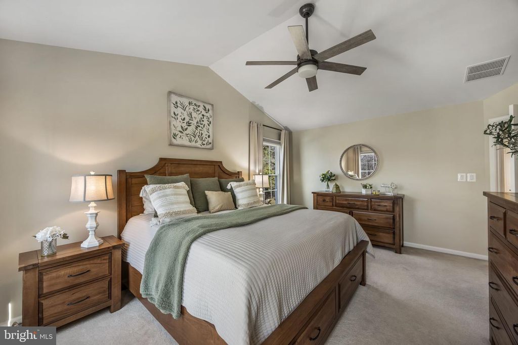 Image 24 of property listing at 8504 SILVERDALE RD, Lorton, VA 22079