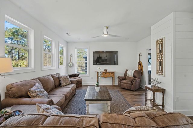 236 Brown Pelican Loop, Pawleys Island, SC 29585