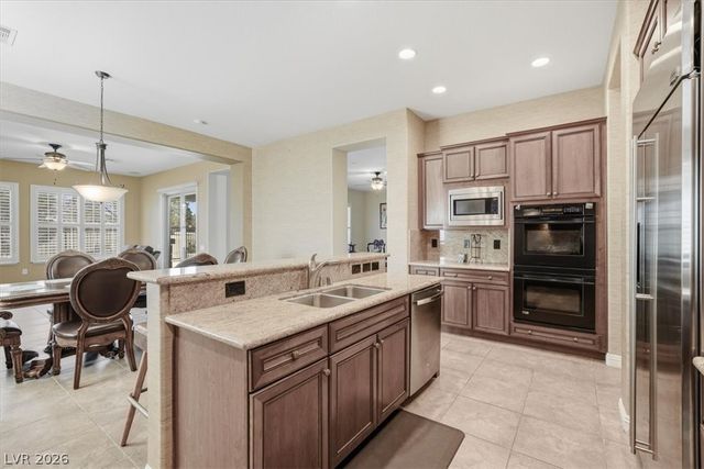 7267 Bugler Swan Way, North Las Vegas, NV 89084