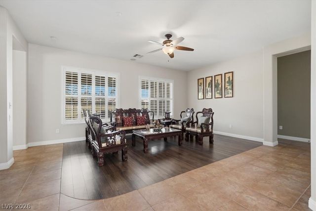 7267 Bugler Swan Way, North Las Vegas, NV 89084