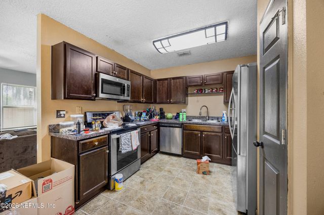 363 ROBERTS Street N, Green Cove Springs, FL 32043