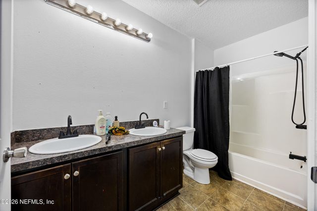 363 ROBERTS Street N, Green Cove Springs, FL 32043