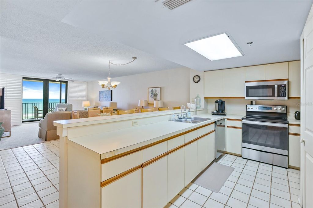 Image 11 of property listing at 6727 TURTLEMOUND ROAD 318, New Smyrna Beach, FL 32169
