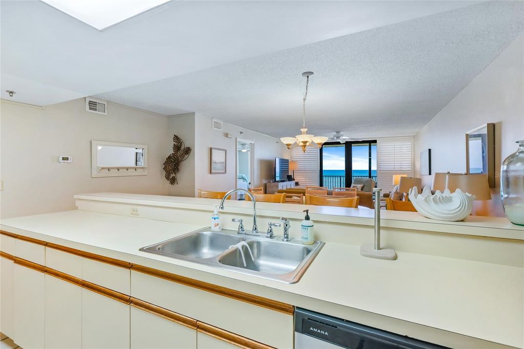 Image 12 of property listing at 6727 TURTLEMOUND ROAD 318, New Smyrna Beach, FL 32169