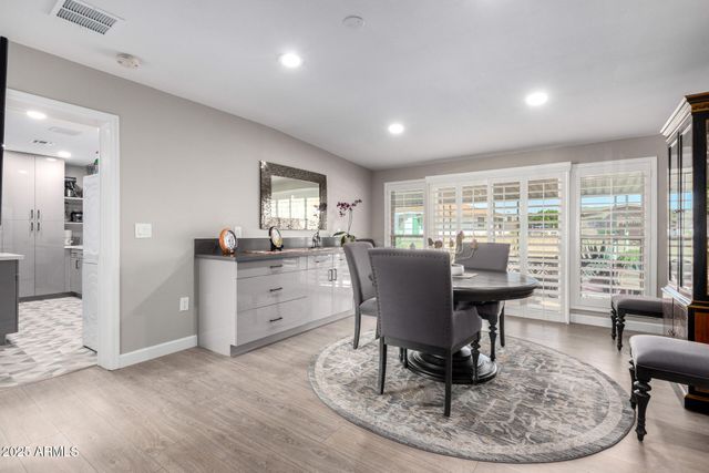 10316 W SALEM Drive, Sun City, AZ 85351