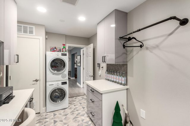 10316 W SALEM Drive, Sun City, AZ 85351