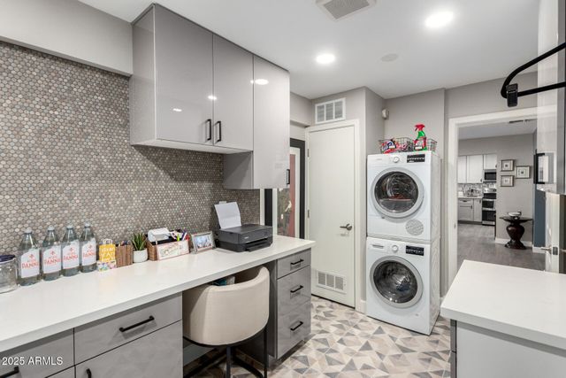 10316 W SALEM Drive, Sun City, AZ 85351