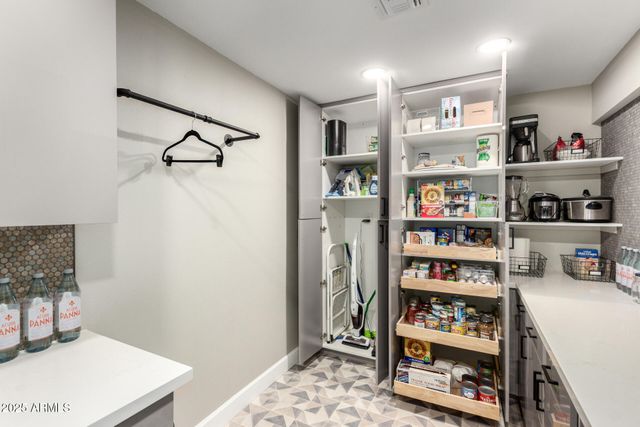 10316 W SALEM Drive, Sun City, AZ 85351