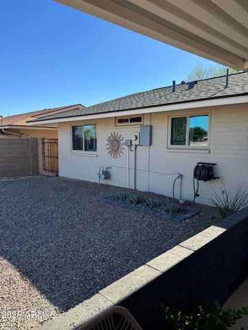 10316 W SALEM Drive, Sun City, AZ 85351