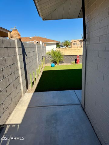 10316 W SALEM Drive, Sun City, AZ 85351