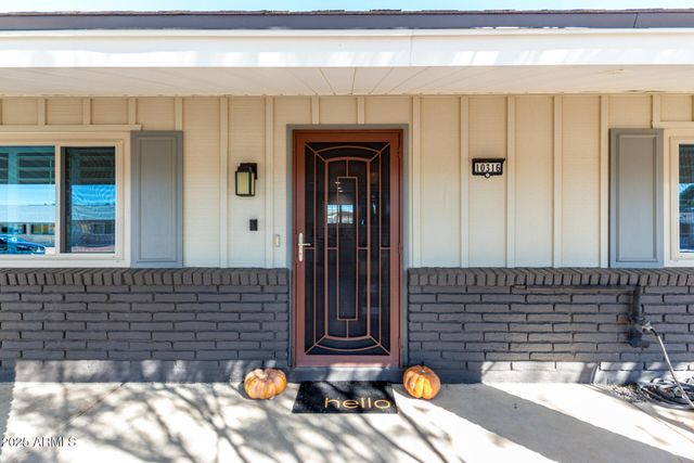 10316 W SALEM Drive, Sun City, AZ 85351