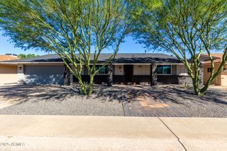 10316 W SALEM Drive, Sun City, AZ 85351