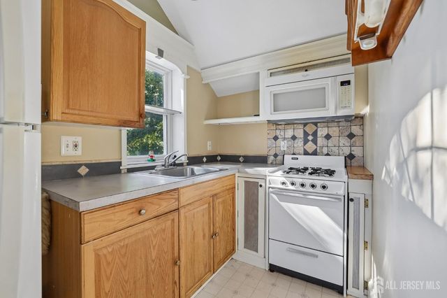 406 Glenmary Avenue, Middletown, NJ 07737