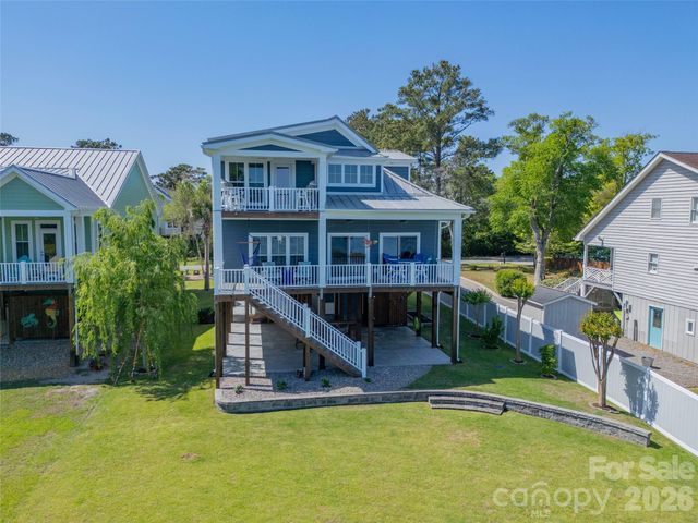 6308 E Yacht Drive, Oak Island, NC 28465