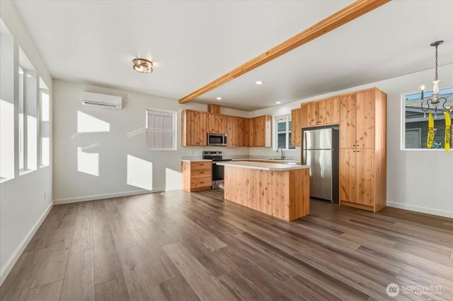 413 E Okanogan Avenue, Chelan, WA 98816