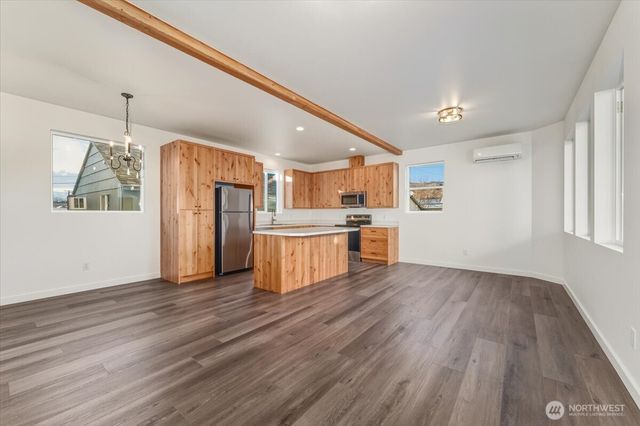 413 E Okanogan Avenue, Chelan, WA 98816