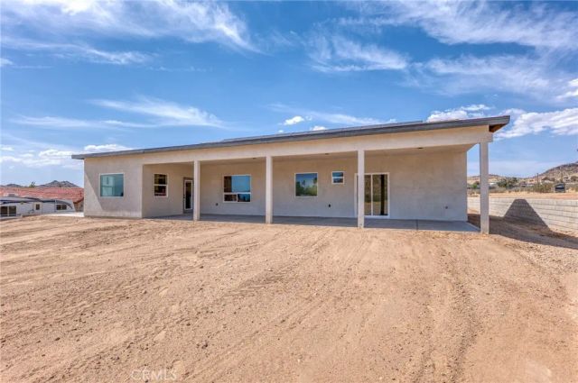 19707 Roanoke Road, Apple Valley, CA 92307