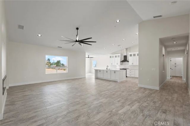 19707 Roanoke Road, Apple Valley, CA 92307