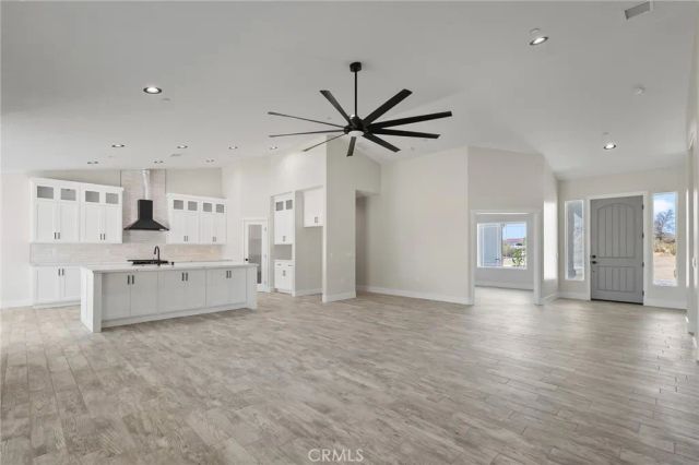 19707 Roanoke Road, Apple Valley, CA 92307