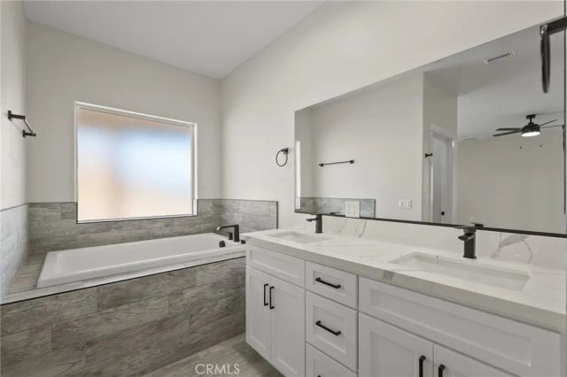 19707 Roanoke Road, Apple Valley, CA 92307