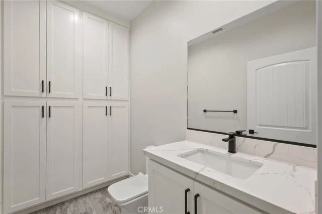 19707 Roanoke Road, Apple Valley, CA 92307