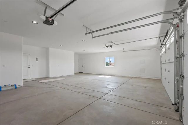 19707 Roanoke Road, Apple Valley, CA 92307