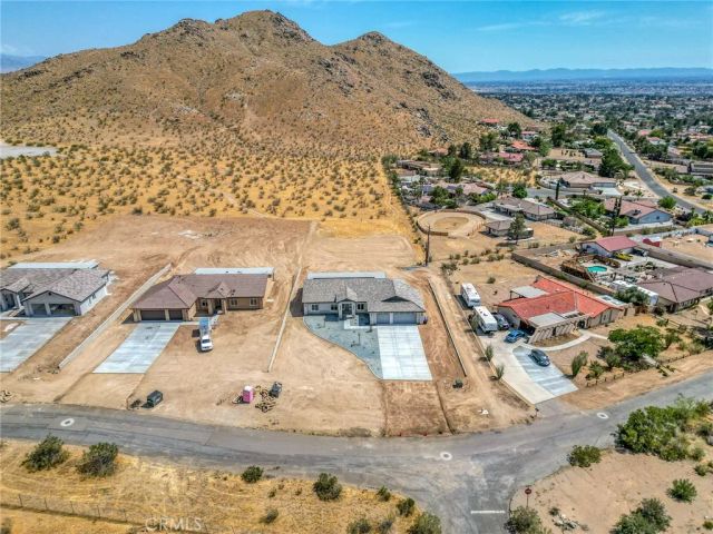 19707 Roanoke Road, Apple Valley, CA 92307