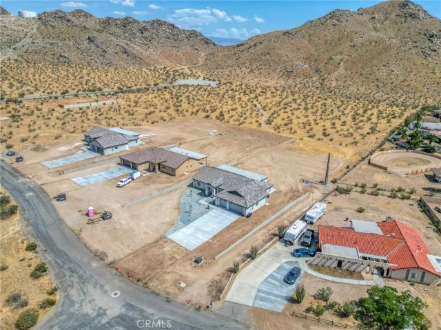 19707 Roanoke Road, Apple Valley, CA 92307
