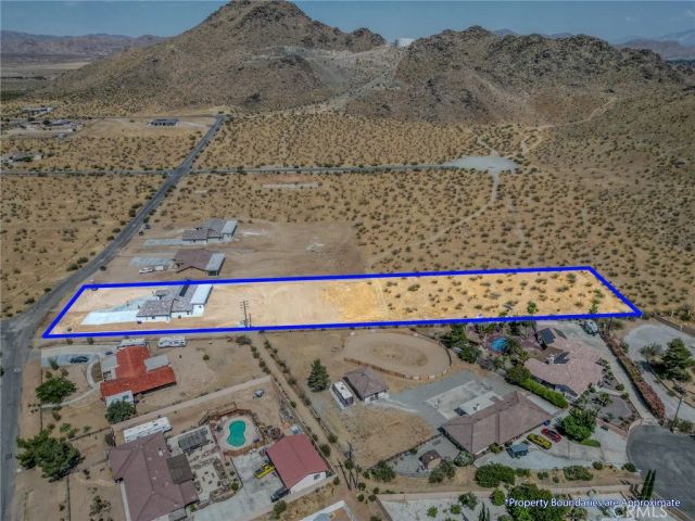 19707 Roanoke Road, Apple Valley, CA 92307