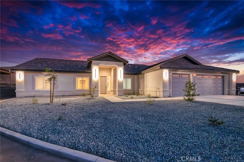 19707 Roanoke Road, Apple Valley, CA 92307