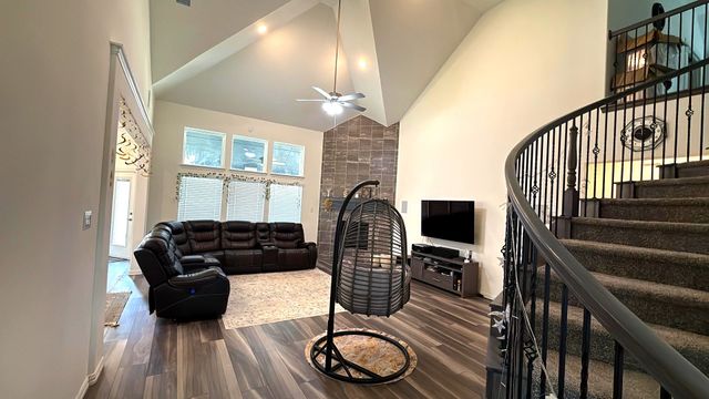 6401 Everest Drive, Aubrey, TX 76227