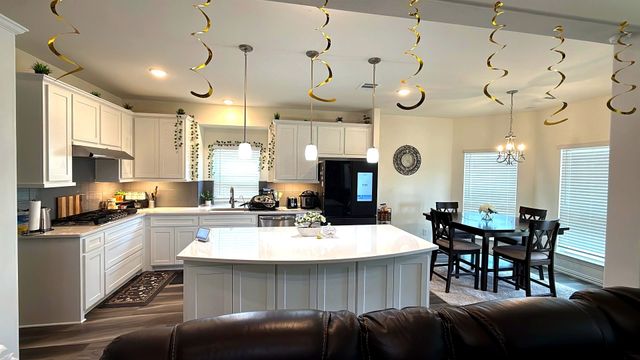 6401 Everest Drive, Aubrey, TX 76227