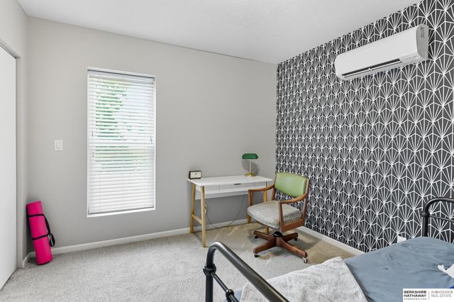 1316 S 6th Street, Omaha, NE 68108