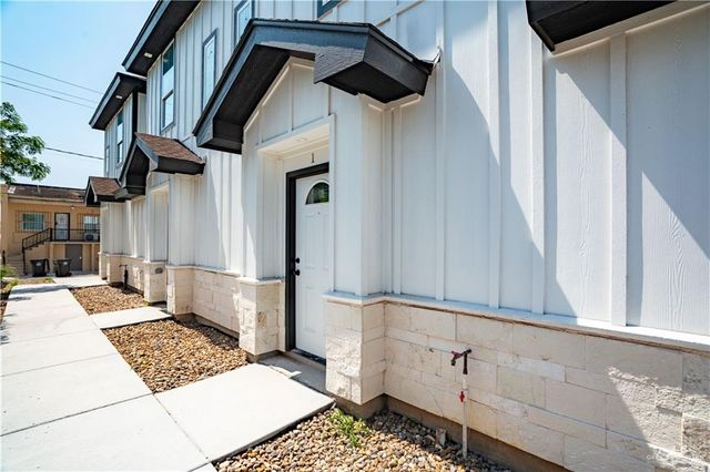 218 Kansas Avenue, Weslaco, TX 78596