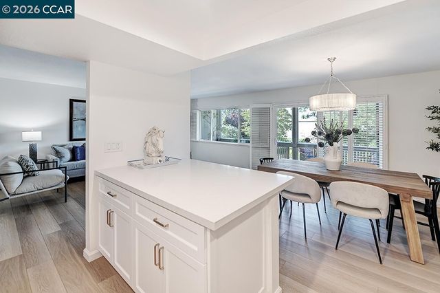 1508 Canyonwood Ct 4, Walnut Creek, CA 94595