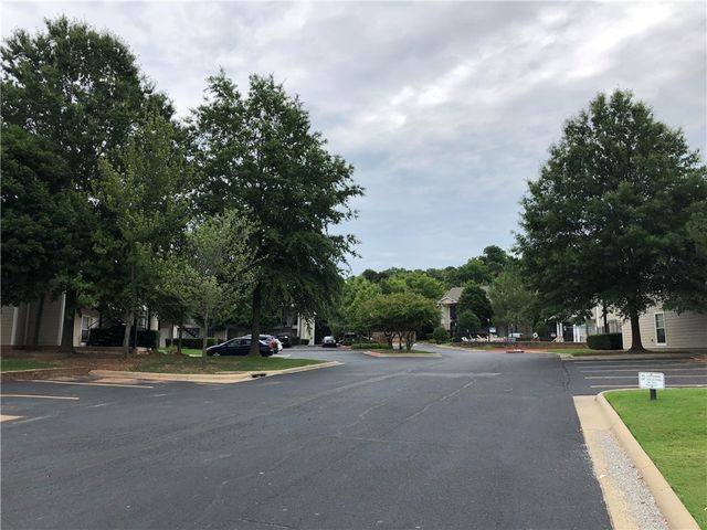 1770 N Gregg Avenue 2, Fayetteville, AR 72703