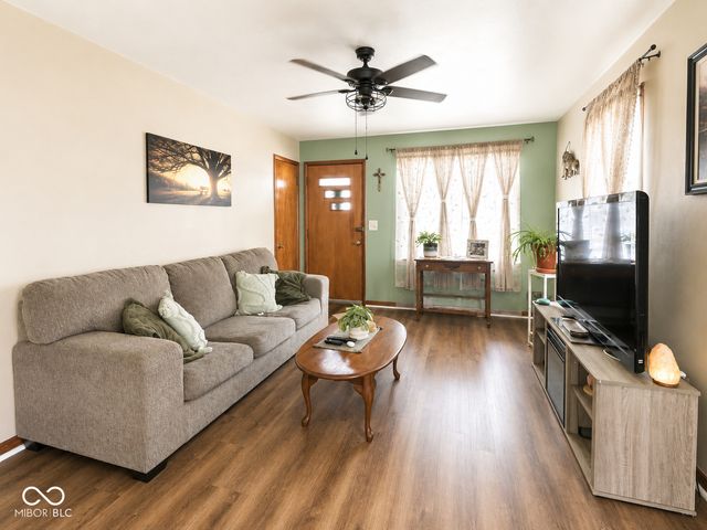 203 E 36th Street, Anderson, IN 46013