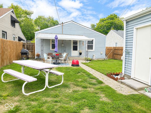 203 E 36th Street, Anderson, IN 46013