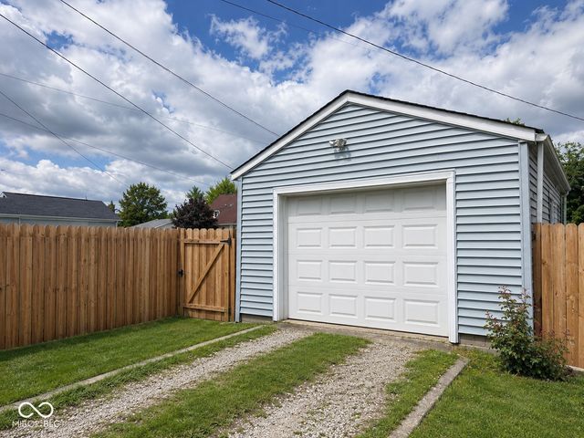 203 E 36th Street, Anderson, IN 46013