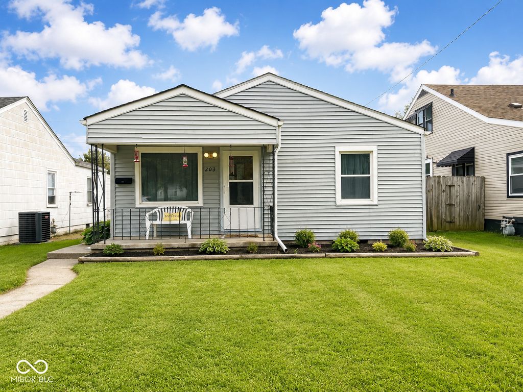 203 E 36th Street, Anderson, IN 46013