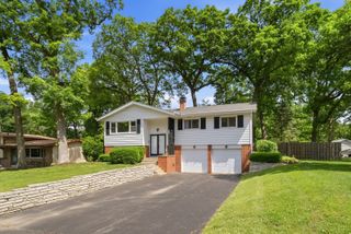 254 Dunbar Road, Mundelein, IL 60060