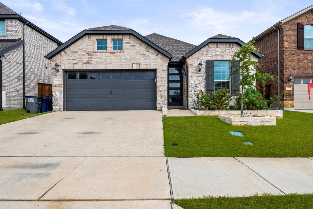 7114 Running Iron Trail, Sachse, TX 75048